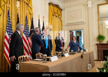 30. Juli 2025, Washington, District of Columbia, USA: Präsident Donald Trump hält Bemerkungen bei einer Veranstaltung „Make Health Technology Great Again“ am Mittwoch, den 30. Juli 2025, im East Room des Weißen Hauses. (Credit Image: © Joyce N. Boghosian/White House/ZUMA Press Wire) NUR REDAKTIONELLE VERWENDUNG! Nicht für kommerzielle ZWECKE! Stockfoto