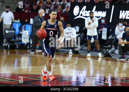 Januar 2021; Chestnut Hill, MA, USA; Virginia Cavaliers schützen Kihei Clark (0) beim NCAA-Basketballspiel zwischen Virginia Cavaliers und Boston College Eagles im Conte Forum. Anthony Nesmith/CSM(Credit Image: &Copy; Anthony Nesmith/CSM via ZUMA Wire) Stockfoto