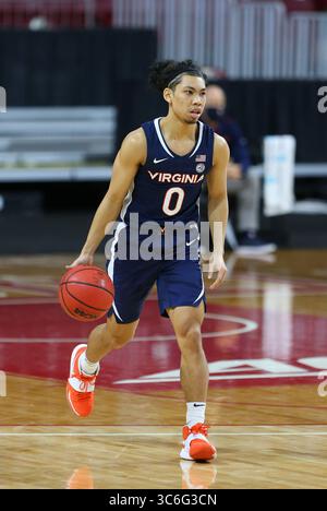 Januar 2021; Chestnut Hill, MA, USA; Virginia Cavaliers schützen Kihei Clark (0) während des NCAA-Basketballspiels zwischen Virginia Cavaliers und Boston College Eagles im Conte Forum. Anthony Nesmith/CSM(Credit Image: &Copy; Anthony Nesmith/CSM via ZUMA Wire) Stockfoto
