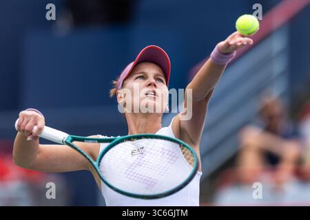 Montreal, Quebec, Kanada. 31. Juli 2025. VERONIKA KUDERMETOVA im ersten Satz gegen Coco Gauff (1) aus den USA im Runde von 32 bei den Canadian Open im IGA-Stadion in Montreal, Quebec, Kanada am 2025 31. 07.2007 (Credit Image: © Yannick Legare/ZUMA Press Wire) NUR ZUR REDAKTIONELLEN VERWENDUNG! Nicht für kommerzielle ZWECKE! Stockfoto