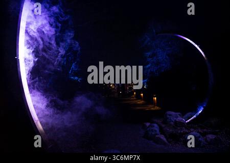 Seattle, USA. Januar 2025. Der atemberaubende Astra Lumina Walk in den Chinesischen Gärten im Westen von Seattle. Stockfoto