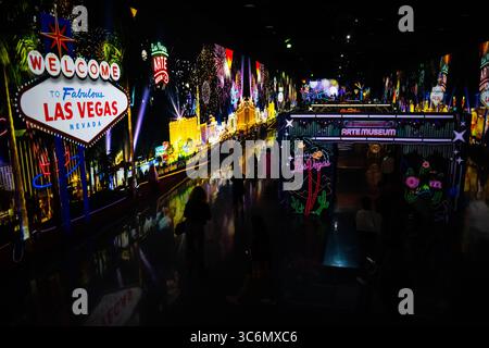Las Vegas, 5. Mai 2025. Das visuelle Eintauchen des neuen Arte Museums auf dem Las Vegas Strip. Stockfoto