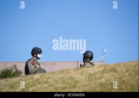 15. Januar 2021: Die DPS State Troopers und die Texas Army National Guard sind außerhalb der Texas State Capital wegen Protesten und Aufständen in Alarmbereitschaft. Austin, Texas. Mario Cantu/CSM(Kreditbild: &Copy; Mario Cantu/CSM via ZUMA Wire) Stockfoto