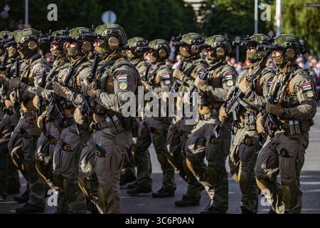 Juni 31, Zagreb, Kroatien, Parade der kroatischen Streitkräfte und Armee anlässlich des 30. Jahrestages der Befreiung durch Operation Storm Stockfoto