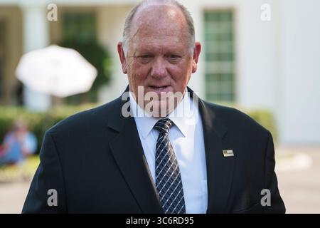 WASHINGTON, USA – Juli 30 2025: US-Grenzzar Thomas (Tom) Homan hält Kommentare vor der Presse vor dem Westflügel des Weißen Hauses Stockfoto
