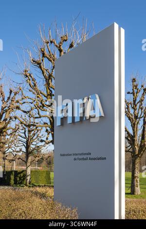 Zürich, Swtizerland - 19. März 2025: Die FIFA (ist eine gemeinnützige Organisation für den Fußballsport) hat ihren Sitz in Zürich Schweiz. Stockfoto
