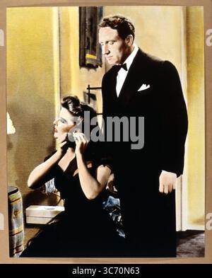 Spencer Tracy & Katherine Hepburn in Woman of the Year – Spencer Tracy (* 5. April 1900 bis 10. Juni 1967) war eine US-amerikanische Filmschauspielerin, die von 1930 bis 1967 in 74 Filmen zu sehen war. Katharine Houghton Hepburn (* 12. Mai 1907 bis 29. Juni 2003) war eine US-amerikanische Schauspielerin für Film, Fernsehen und Bühne. ©TopFoto Stockfoto