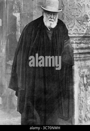 Robert Arthur Talbot Gascoyne-Cecil, 3. Marquess of Salisbury, KG, GCVO, PC (3. Februar 1830 – 22. August 1903), bekannt als Lord Robert Cecil vor 1865 und als Viscount Cranborne von 1865 bis 1868, war dreimal britischer Staatsmann und Premierminister, insgesamt über 13 Jahre. Er war der erste britische Premierminister des 20. Jahrhunderts. 1903 Stockfoto