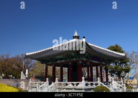 Pagode im Yongdusan Park in Busan, Südkorea. Stockfoto
