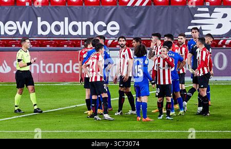 25. Januar 2021, Bilbao, VIZCAYA, SPANIEN: Der Schiedsrichter Cordero Vega während der spanischen Liga La Liga Santander, das Fußballspiel zwischen Athletic Club und Getafe CF im San Mames Stadion am 25. Januar 2021 in Bilbao, Spanien. (Bild: © Inigo Larreina/AFP7 via ZUMA Wire) Stockfoto