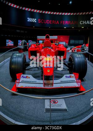 Ferrari World Freizeitpark, Innenraum des Indoor-Vergnügungsparks Ferrari World. Es ist der erste Freizeitpark der Marke Ferrari und ist der 14. August 2025 VAE Stockfoto