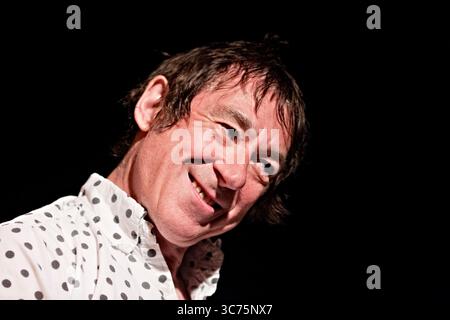 Die britischen Punkrock-Legenden The Buzzcocks spielen Boston auf der Another...Bites-Tour, während sie ihre ersten beiden Platten in der Reihenfolge durchbrechen. Montag, 17. Mai 2010 (Foto: © Tim Bugbee/Globe Photos via ZUMA Wire) Stockfoto