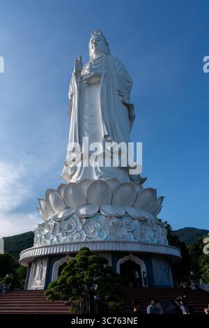 Lady Buddha Statue in da Nang, Vietnam – ikonisches buddhistisches Wahrzeichen, Heiliger Tempel, spirituelles Erbe, Reiseziel Stockfoto