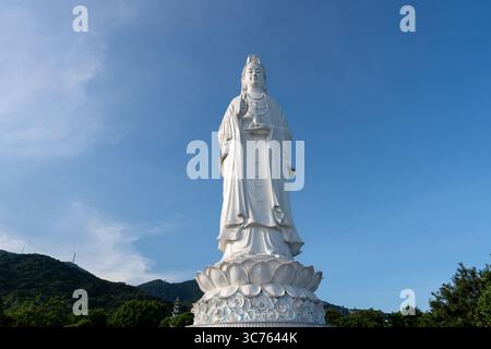 Lady Buddha Statue in da Nang, Vietnam – ikonisches buddhistisches Wahrzeichen, Heiliger Tempel, spirituelles Erbe, Reiseziel Stockfoto