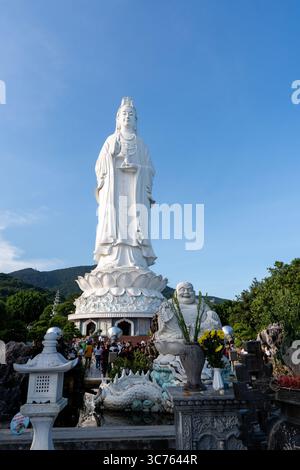 Lady Buddha Statue in da Nang, Vietnam – ikonisches buddhistisches Wahrzeichen, Heiliger Tempel, spirituelles Erbe, Reiseziel Stockfoto
