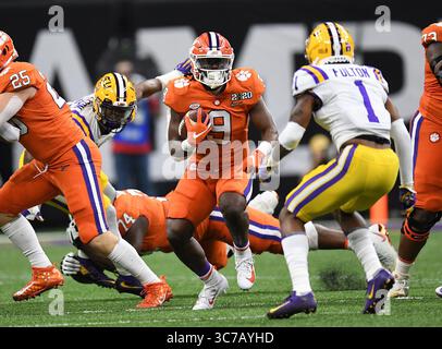 (DATEIFOTOS)..ehemaliger Clemson Tigers Running Back (9) Travis Etienne Jr. wird voraussichtlich in die 1. Runde des NFL Draft gehen, hier ist er am 13. Januar 2020 gegen die LSU Tigers abgebildet, der NFL Draft findet am 29. April 2021 in Cleveland, Ohio statt...(obligatorische Gutschrift: Jose / MarinMedia.org / Cal Sport Media) (absoluter vollständiger Fotograf und Credits erforderlich)(Bild: &Copy; Jose/CSM/Marinmedia.Org via CUMA Wire) Stockfoto