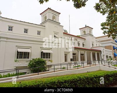 Historisches Badehaus in Ozark 1922 entlang der Bathhouse Row in Hot Springs Arkansas – Mai 2025 Stockfoto