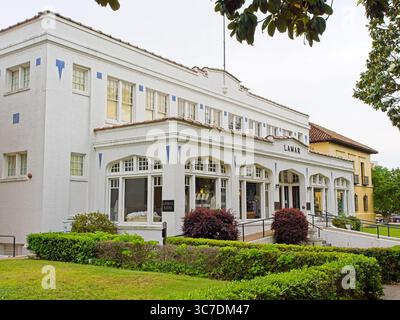 1923 Lamar Bathhouse entlang der Bathhouse Row in Hot Springs Arkansas – Mai 2025 Stockfoto