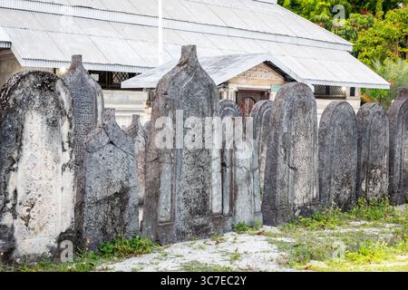 Männlich, Malediven, 18.02.21. Männliche Freitagsmoschee (männlich Hukuru Miskiy) mit Friedhof von geschnitzten Korallengräbern von Sultanen und ihren Familien. Stockfoto