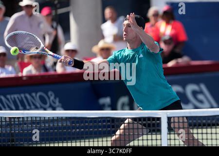 Toronto, Kanada. August 2025. Joe Salisbury aus Großbritannien und Neal Skupski aus Großbritannien (nicht im Bild) gegen Marcelo Melo aus Brasilien und Alexander Zverev aus Deutschland während des ersten Rundenspiels der Herren-Doppel am 7. Tag der ATP Masters 1000 National Bank Open im Sobeys Stadium. Am 1. August 2025 in Toronto, Kanada. (Foto: Leonardo Ramirez/ Credit: Eyepix Group/Alamy Live News Stockfoto