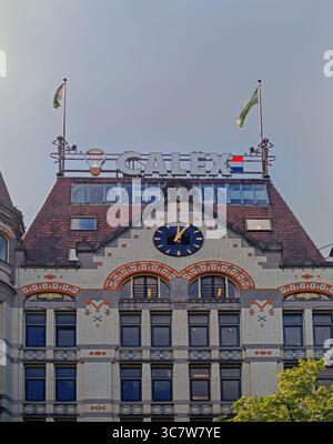 Rotterdam, niederlande 16-07-25 das Witte Huis (niederländische Aussprache) oder Weiße Haus ist ein Gebäude und ein nationales Kulturerbe, es war eines der wenigen Bu Stockfoto