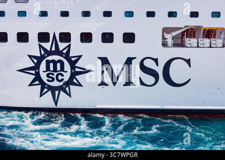 KORFU STADT, KORFU, IONISCHE INSELN, GRIECHENLAND - 16. JULI 2025: Kreuzfahrtschiff MSC Opera, betrieben von der Schweizer Gesellschaft MSC Cruises. Stockfoto