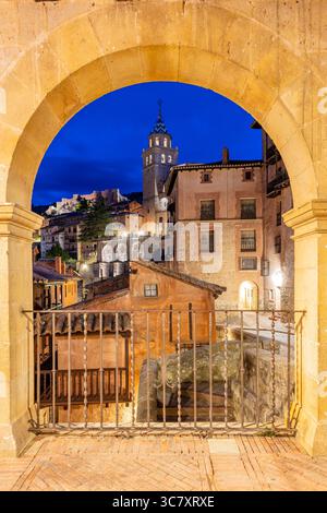 Nachtansicht von Albarracin, Aragon, Spanien Stockfoto
