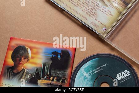 Star Wars: Episode 1 - The Phantom Menace Film Soundtrack CD mit Booklet isoliert auf leerem Hintergrund Stockfoto