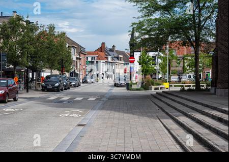 Der alte Marktplatz oder Marktplein des Dorfes Kuurne, Westflandern, Belgien 11. Juli 2025 Stockfoto