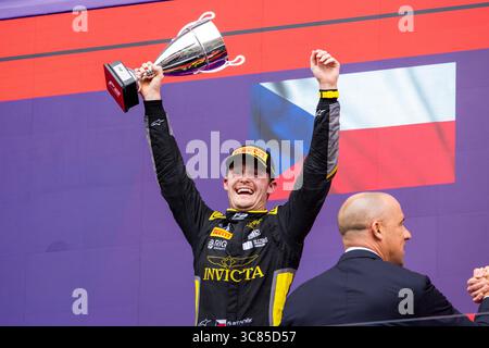 Mogyorod, Hongrie. August 2025. STANEK Roman (cze), Invicta Racing, Dallara F2 2024, Porträt während der 10. Runde der FIA Formel-2-Meisterschaft 2025 vom 1. Bis 3. August 2025 auf dem Hungaroring, in Mogyorod, Ungarn - Foto Julien Delfosse/DPPI Credit: DPPI Media/Alamy Live News Stockfoto