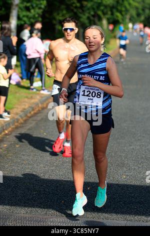 Belfast, Großbritannien. August 2025. 08/2025 Belfast 3000 Menschen haben heute am Feile 5k & 10k Run in West Belfast teilgenommen. Die Rains hielten an einem warmen, schwülen Morgen für die Runners ab. Quelle: Bonzo/Alamy Live News Stockfoto