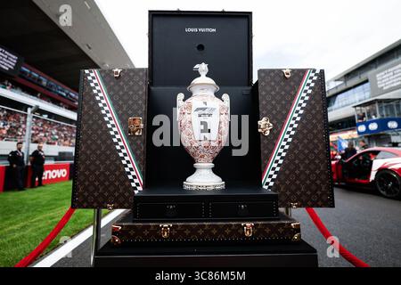 Mogyorod, Hongrie. August 2025. Trophäe des Großen Preises von Lenovo Ungarn 2025, 14. Runde der FIA Formel-1-Weltmeisterschaft 2025 vom 1. Bis 3. August 2025 auf dem Hungaroring, in Mogyorod, Ungarn - Foto Julien Delfosse/DPPI Credit: DPPI Media/Alamy Live News Stockfoto