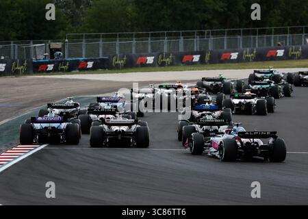 Mogyorod, Hongrie. August 2025. Start des Rennens während des Grand Prix von Lenovo Ungarn 2025, 14. Runde der FIA Formel-1-Weltmeisterschaft 2025 vom 1. Bis 3. August 2025 auf dem Hungaroring, in Mogyorod, Ungarn - Foto Julien Delfosse/DPPI Credit: DPPI Media/Alamy Live News Stockfoto