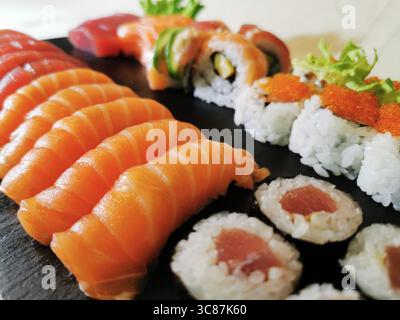 Köstliches asiatisches Essen Stockfoto