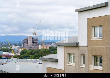Bau des South Clyde Energy Centre an Energy from Waste Facility (EFW) in der Nähe von Wohnhäusern, Cardonald, Glasgow, Schottland, Vereinigtes Königreich Stockfoto