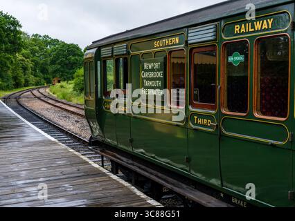 Fahrgastwagen dritter Klasse, Angel- und Gepäckkabine auf der Isle of Wight Steam Railway Line Stockfoto