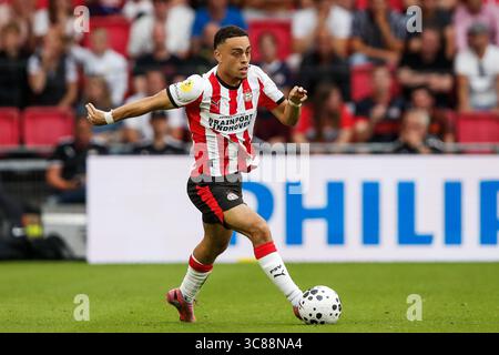 EINDHOVEN - Sergino Dest von PSV Eindhoven während der 29. Ausgabe des Johan Cruijff Schaals zwischen PSV Eindhoven und Go Ahead Eagles im Phillips Stadium am 3. August 2025 in Eindhoven, Niederlande. ANP BART STOUTJESDIJK Stockfoto