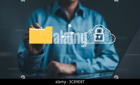 Dokumentenmanagementsystem und Cloud-Sicherheitskonzept. Dateien in Ordnern verwalten. Dateispeicherung in der Cloud. Datenbank online freigeben, Software für Archivierung, Stockfoto