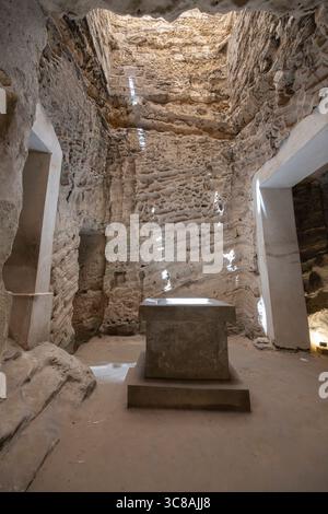 Katakomben von KOM el Shoqafa, Halle von Caracalla, Felsgräber im Untergrund, Alexandria, Ägypten, Nordafrika, Afrika Stockfoto