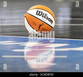 College Park, USA. August 2025. Washington Mystics schlüpfen am 3. August 2025 in der Gateway Center Arena in College Park, GA, in den Atlanta Dream. (Foto: Lawrence Cooper/SIPA USA) Credit: SIPA USA/Alamy Live News Stockfoto