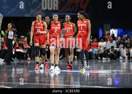 College Park, USA. August 2025. Washington Mystics schlüpfen am 3. August 2025 in der Gateway Center Arena in College Park, GA, in den Atlanta Dream. (Foto: Lawrence Cooper/SIPA USA) Credit: SIPA USA/Alamy Live News Stockfoto