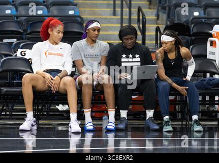 College Park, USA. August 2025. Washington Mystics schlüpfen am 3. August 2025 in der Gateway Center Arena in College Park, GA, in den Atlanta Dream. (Foto: Lawrence Cooper/SIPA USA) Credit: SIPA USA/Alamy Live News Stockfoto