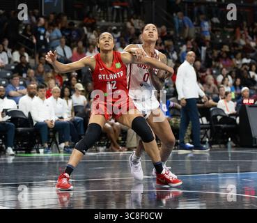 College Park, USA. August 2025. Washington Mystics schlüpfen am 3. August 2025 in der Gateway Center Arena in College Park, GA, in den Atlanta Dream. (Foto: Lawrence Cooper/SIPA USA) Credit: SIPA USA/Alamy Live News Stockfoto