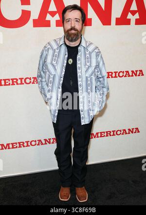 Hollywood, Usa. August 2025. HOLLYWOOD, LOS ANGELES, KALIFORNIEN, USA - 3. AUGUST: Der US-amerikanische Filmregisseur, Dichter, Kritiker und Drehbuchautor Tony Tost kommt am 3. August 2025 bei der Los Angeles Special Screening von Lionsgate's 'Americana' im Desert 5 Spot at Hollywood Volume, A Tribute Portfolio Hotel Los Angeles (ehemals tommie Hollywood - JDV by Hyatt) in Hollywood, Los Angeles, Kalifornien, USA. (Foto: Xavier Collin/Image Press Agency) Credit: Image Press Agency/Alamy Live News Stockfoto