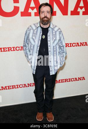 Hollywood, Usa. August 2025. HOLLYWOOD, LOS ANGELES, KALIFORNIEN, USA - 3. AUGUST: Der US-amerikanische Filmregisseur, Dichter, Kritiker und Drehbuchautor Tony Tost kommt am 3. August 2025 bei der Los Angeles Special Screening von Lionsgate's 'Americana' im Desert 5 Spot at Hollywood Volume, A Tribute Portfolio Hotel Los Angeles (ehemals tommie Hollywood - JDV by Hyatt) in Hollywood, Los Angeles, Kalifornien, USA. (Foto: Xavier Collin/Image Press Agency) Credit: Image Press Agency/Alamy Live News Stockfoto