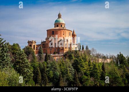 Blick auf das Heiligtum der Madonna di San Luca, Bologna, Italien Stockfoto