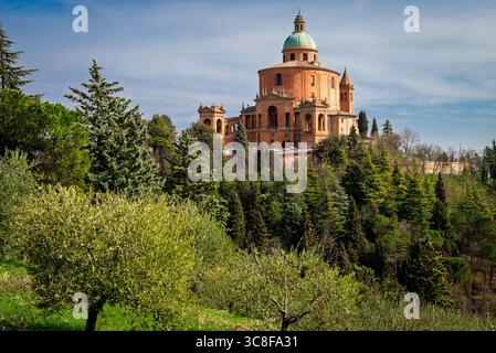 Blick auf das Heiligtum der Madonna di San Luca, Bologna, Italien Stockfoto
