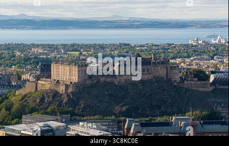Luftbild der Stadt Edinburgh mit Edinburgh Castle Stockfoto