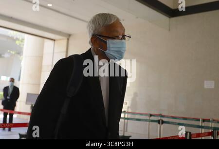 16. Februar 2021, HONGKONG, CHINA: Kardinal der katholischen Kirche in Hongkong, pensionierter Bischof und hartnäckiger Befürworter der Demokratie, Joseph Zen ( 89 ) kommt bei der West Kowloon Magistracy an, um ein Verfahren gegen 9 Angeklagte demokraten zu prüfen, die unter dem Namen "Organisation einer unerlaubten Versammlung" während zivilen Ungehorsams im Jahr 2019 angeklagt werden.Feb-16.2021Hong Kong.ZUMA/Liau Chung-ren/ZUMA Chung-ren (Credit Image: © Liau Chung-ren/ZUMA Wire) Stockfoto