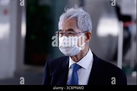 16. Februar 2021, HONGKONG, CHINA: Gründer der DEMOKRATISCHEN PARTEI, Rechtsanwalt und ehemaliger Abgeordneter Martin Lee ( 82 ), der in die West Kowloon Magistracy einmarschiert, als der Prozess für 9 HK-demokraten beginnt. Martin Lee, Hongkongs 'Vater der Demokratie', erschien zum ersten Mal vor Gericht als Angeklagter, hat sich der Anklage der 'Organisation einer nicht genehmigten Versammlung' während des Bürgerprotests im Jahr 2019 als 'nicht schuldig' bekannt.Feb-16.2021Hongkong.ZUMA/Liau Chung-ren (Kreditbild: © Liau Chung-ren/ZUMA Wire) Stockfoto